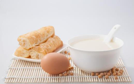 不吃早餐會(huì)患腦出血!怎么吃早餐才健康