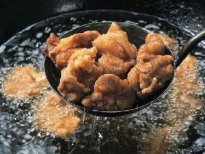食用煎炸食物害怕致癌物，炒完菜應馬上刷鍋