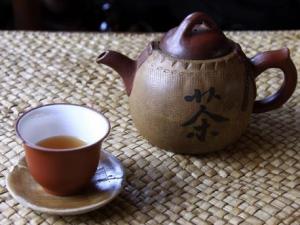 春節(jié)聚會(huì)該喝什么茶？科學(xué)飲茶身體好