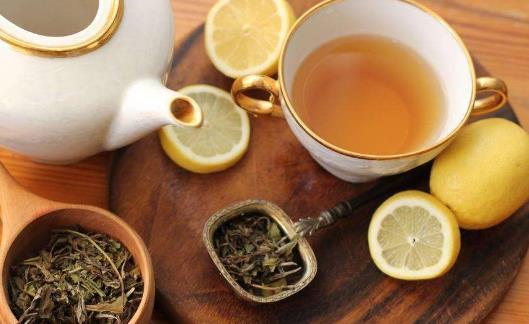 每個(gè)人都應(yīng)該知道的6種抗癌食物 喝茶也能抗癌