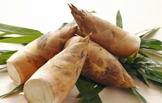止咳的食物大全 白蘿卜清肺潤(rùn)喉、絲瓜善于清熱化痰