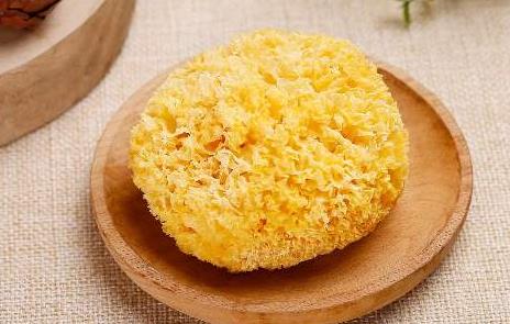 如何挑選優(yōu)質(zhì)銀耳?干銀耳什么顏色的最好?