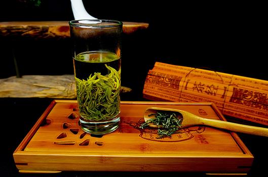 綠茶與紅茶有什么區(qū)別呢?綠茶與紅茶哪個(gè)比較好?