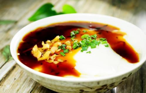 豆花和豆腐腦有啥區(qū)別?吃豆腐腦是減肥還是增肥?
