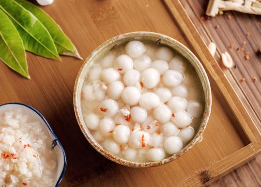 孕婦可以吃酒釀圓子嗎?米酒和湯圓一起煮有啥好處?