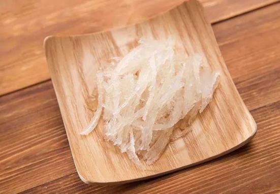 燕窩發(fā)黑了還能吃嗎?燕窩有點(diǎn)濕能曬一下嗎?