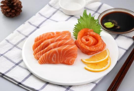 三文魚貴還是金槍魚貴?吃三文魚為什么要加芥末?