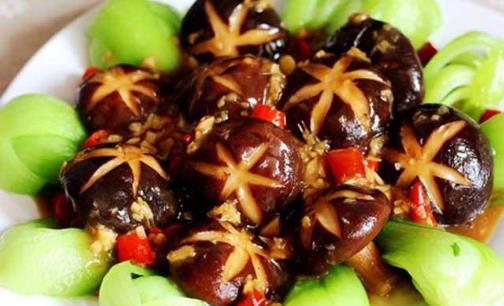 香菇吃多了有危害嗎?哪些人吃香菇會(huì)有不良反應(yīng)?