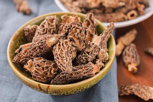 羊肚菌怎么泡發(fā)?羊肚菌有哪些功效?
