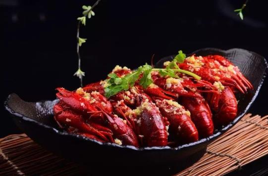 小龍蝦肉質(zhì)松散是死蝦嗎?小龍蝦怎么清洗修剪?