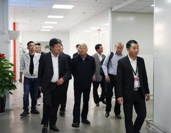 大洲新燕智慧工廠單勇軍, 大洲新燕的股東是誰?