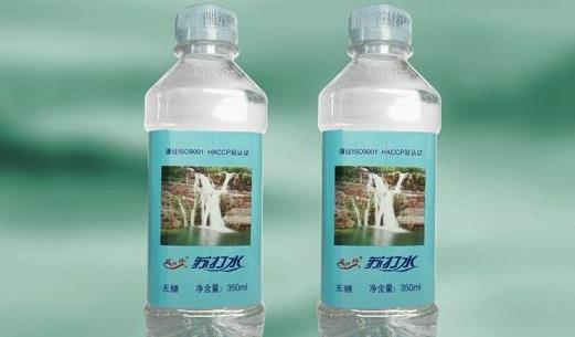 礦泉水和蘇打水能一起喝嗎 喝礦泉水好還是蘇打水好