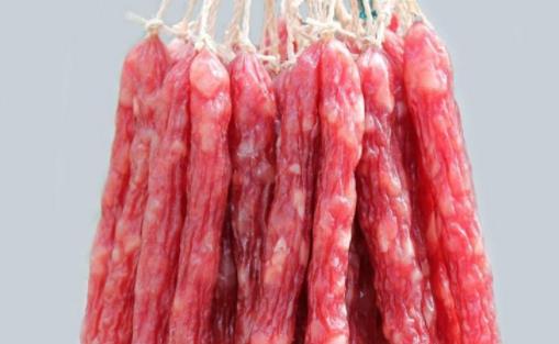 怎么判斷臘腸蒸熟了沒(méi)有 吃了半生不熟的臘腸會(huì)怎樣