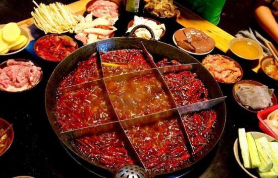 肉湯類火鍋湯底的熱量高嗎 一頓火鍋的熱量要運(yùn)動(dòng)多久