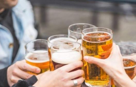 喝完酒可以洗澡不 喝酒不能超過(guò)多少