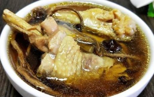 雞湯隔夜放冰箱還能吃嗎 喝雞湯拉肚子怎么回事