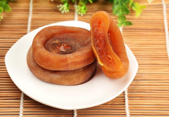 柿子餅是怎么做出來(lái)的?柿餅要多久才有白霜?