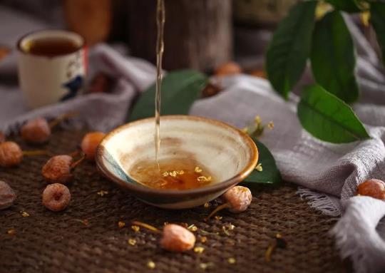 紹興黃酒怎么喝最好?黃酒可以冰鎮(zhèn)著喝嗎?