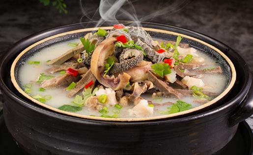 減肥期間可以喝一碗羊肉湯嗎 羊肉湯吃了拉肚子怎么回事