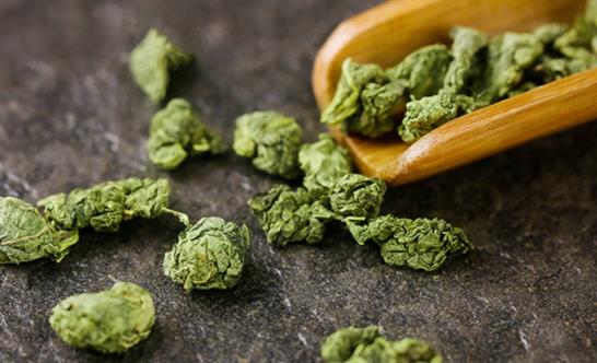 胃寒能喝薄荷葉泡水嗎 薄荷葉泡水適合哪些人喝