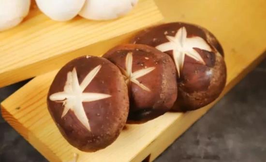 脯乳期可以吃口蘑嗎?脯乳期吃口蘑有哪些好處?
