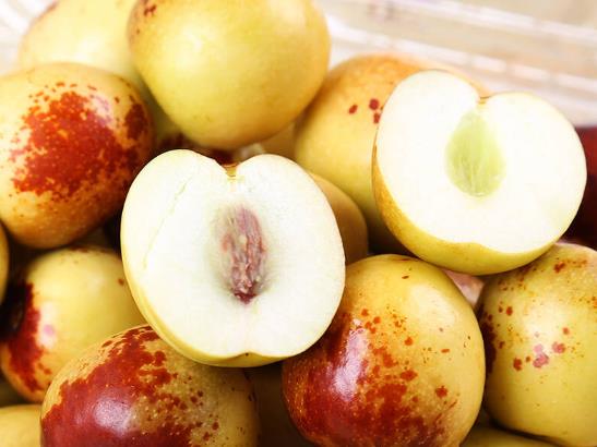 冬棗是怎么變成紅棗的?網(wǎng)上買的冬棗很青怎么辦