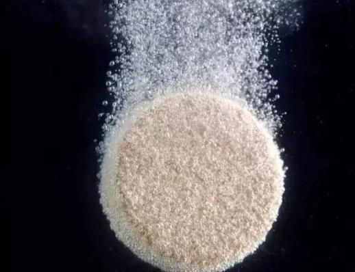 不銹鋼保溫杯可以泡維生素C泡騰片嗎?維生素c泡騰片可以一直吃嗎