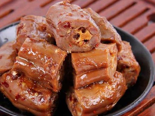 鴨脖多久可以吃一次?鴨脖子骨頭里的白管子能吃嗎