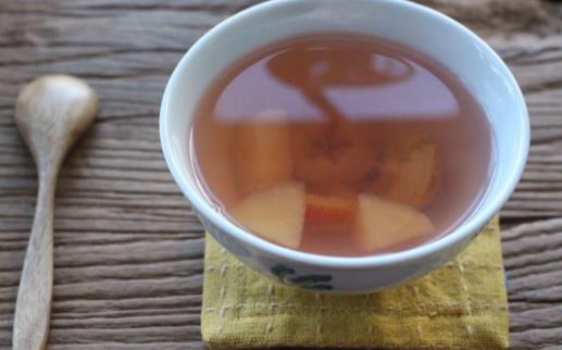 蘋果水要放冰糖嗎 蘋果水煮后還有營養(yǎng)嗎