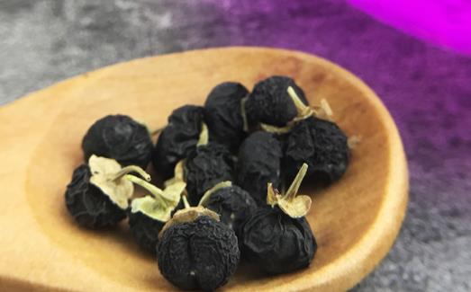 黑枸杞是染色的嗎 黑枸杞能直接吃嗎