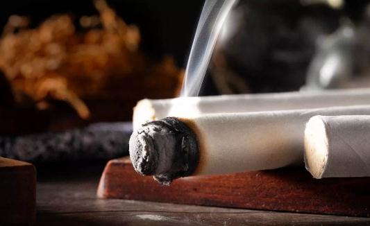 艾灸后感覺(jué)發(fā)冷是好現(xiàn)象嗎 艾灸多長(zhǎng)時(shí)間最好