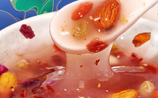 飲水機(jī)的水可以泡堅(jiān)果藕粉嗎 堅(jiān)果藕粉的熱量高嗎