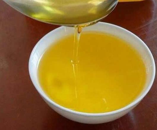 為什么花生油冬天會有絮狀?調(diào)和油能和花生油混在一起吃嗎