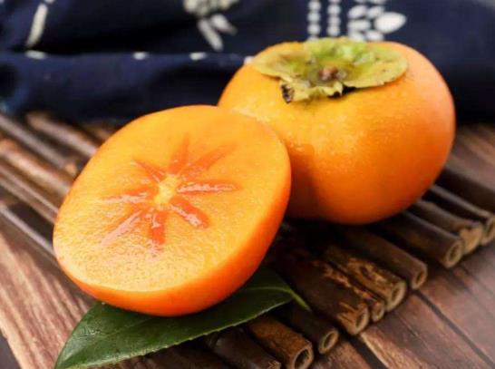 脆柿為什么里面是黑的?柿子皮曬干怎么吃
