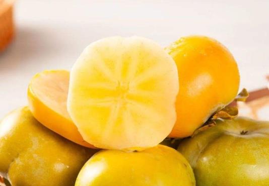 飯后多久吃柿子不算空腹?柿子帶皮吃會(huì)怎么樣