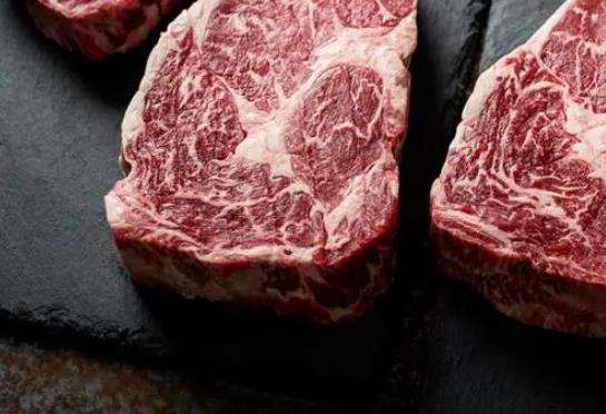 火鍋牛肉哪個(gè)部位最好吃?新鮮牛肉可以直接涮火鍋嗎?