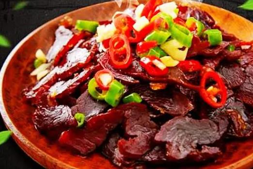 牛肉搭配什么吃好?牛肉吃了有什么好處?