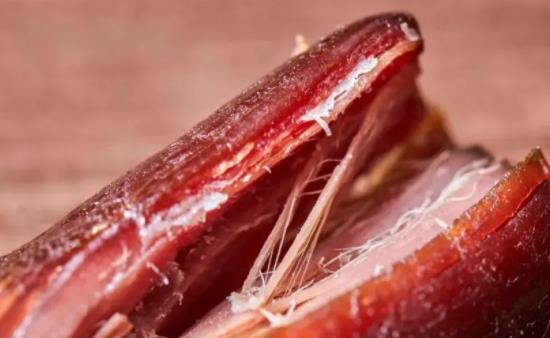 為什么牛肉干上有白點(diǎn)?吃牛肉干有什么功效?