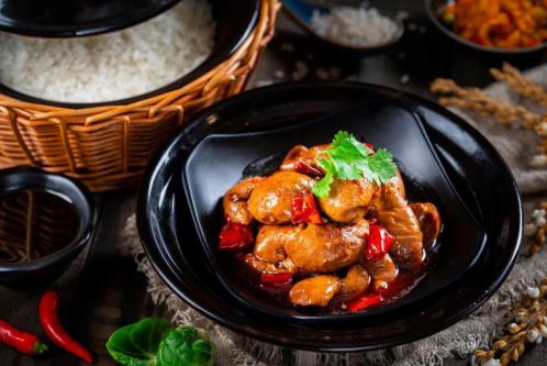 辛香匯餐飲集團(tuán)旗下快餐品牌辛香匯Express“川味煲仔飯”登錄福州