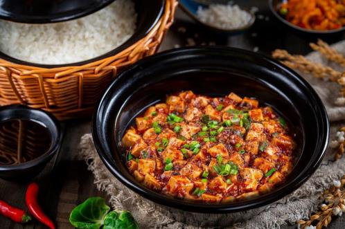 辛香匯餐飲集團(tuán)旗下快餐品牌辛香匯Express“川味煲仔飯”登錄福州