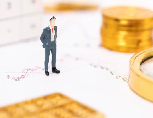 白酒基金還能繼續(xù)買(mǎi)嗎?基金凈值要高買(mǎi)還是低買(mǎi)?