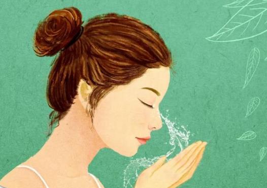 用礦泉水敷臉一般要敷多長(zhǎng)時(shí)間?敏感肌可以用鹽水洗嗎?