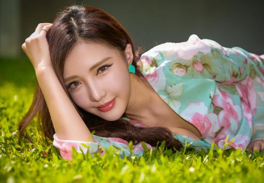 唇毛脫了很多次還是有怎么辦?女生唇毛重是內(nèi)分泌失調(diào)嗎