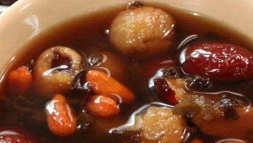 夏季滋補有秘訣 這四款美容養(yǎng)顏湯要多喝