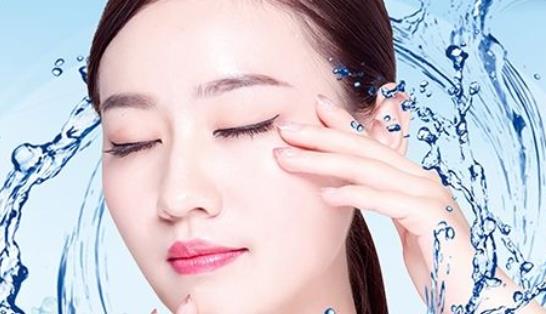 愛美的你要懂得補水 三個關(guān)鍵時期把握好