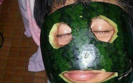 西瓜面膜還有良好的補(bǔ)水作用 皮膚水嫩不是夢(mèng)