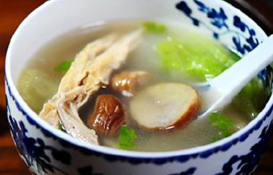 改善膚色的養(yǎng)膚食療 吃栗子對養(yǎng)膚有好處