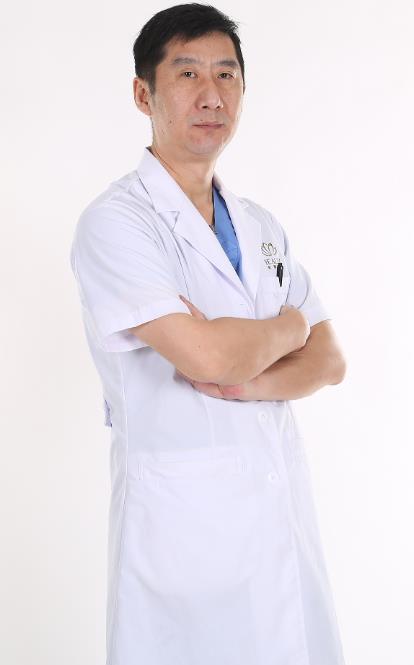禾麗祁榮院長:切開雙眼皮手術(shù)后該如何護理