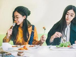 吃素食瘦身嗎？6大素食減肥誤區(qū)讓你越吃越胖