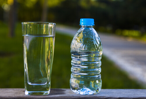 常喝礦泉水可以防老癡?常喝礦泉水好嗎?